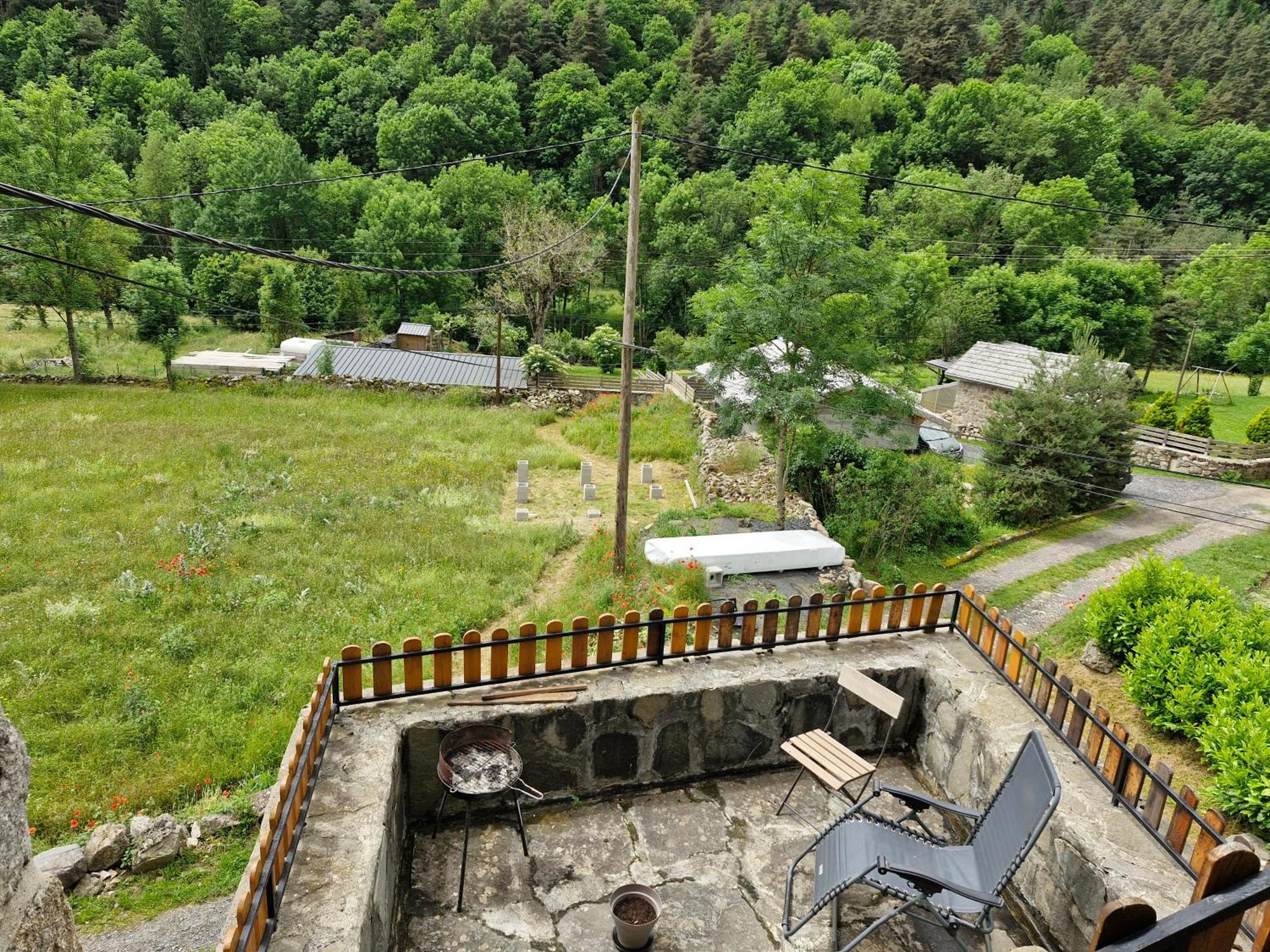 La Maison Des Lucioles Saint-Julien-Boutieres Bagian luar foto